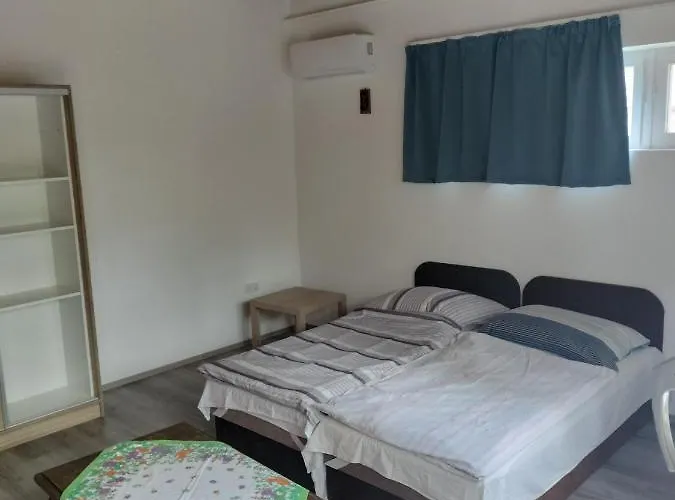 Balassa House Apartmán *